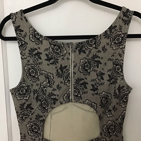 American Eagle Dress - Picture 5 of 9